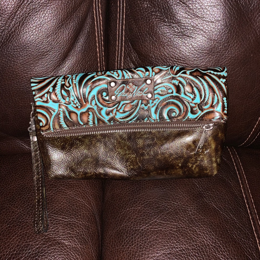 Patricia Nash wristlet